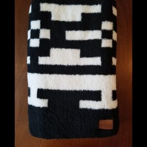 PENDLETON FLEECE BLANKET